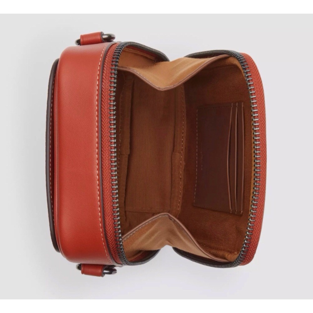 Coach Stanton Tom Wesselmann Lips Signature Crossbody Bag CQ088 NWT - Picture 4 of 7